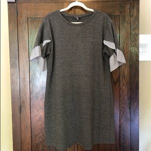 Luxology “ Estilo” Ruffled Sleeve Dress